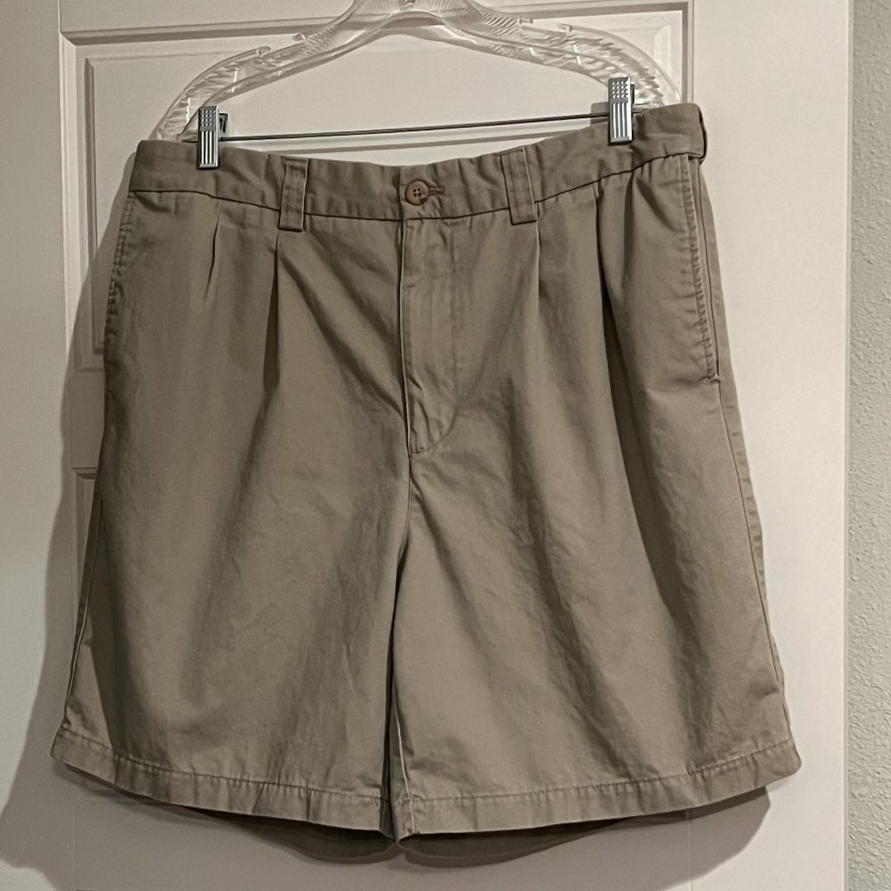 Harbor Bay Men’s Shorts ~ Khaki ~Size 38